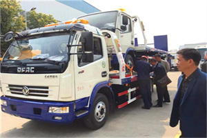 毕节汽车道路救援拖车价格